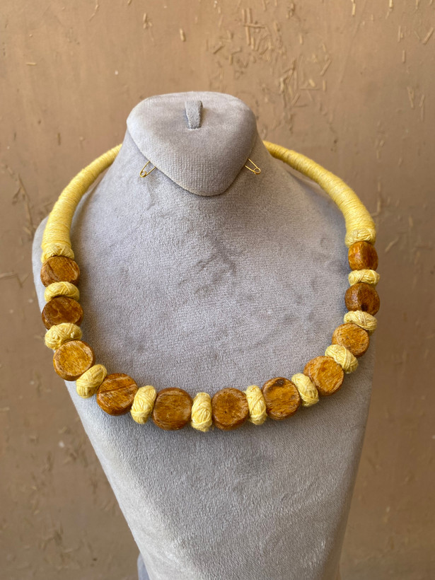 گردنبند چوبی سرخ پوستی