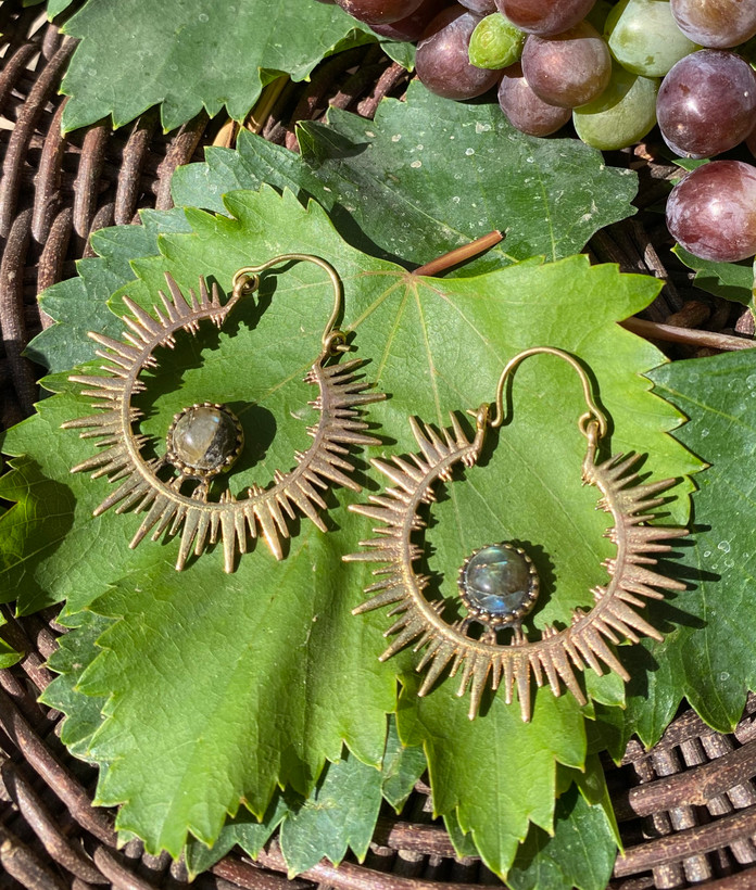 گوشواره دست ساز برنجی و سنگ طبیعی